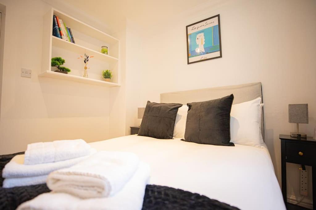 Perfect Location 4Bed 2 Bath Spacious Apartment London Exteriör bild