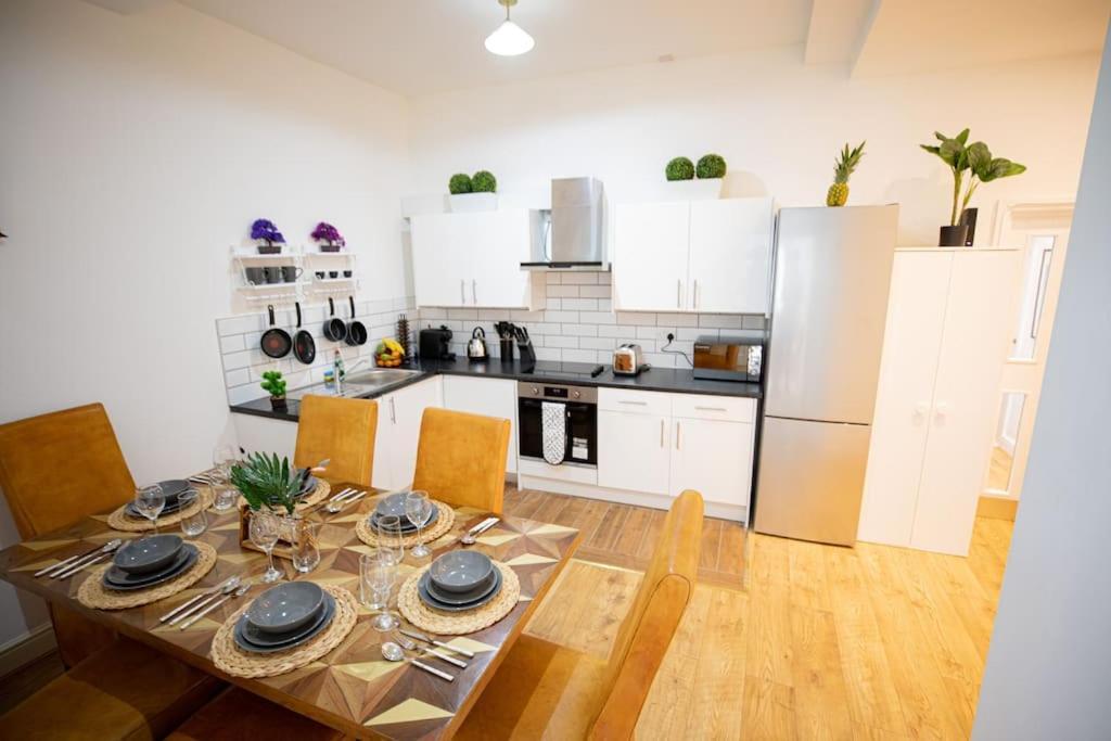 Perfect Location 4Bed 2 Bath Spacious Apartment London Exteriör bild