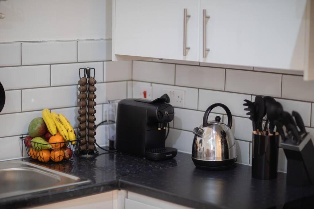 Perfect Location 4Bed 2 Bath Spacious Apartment London Exteriör bild